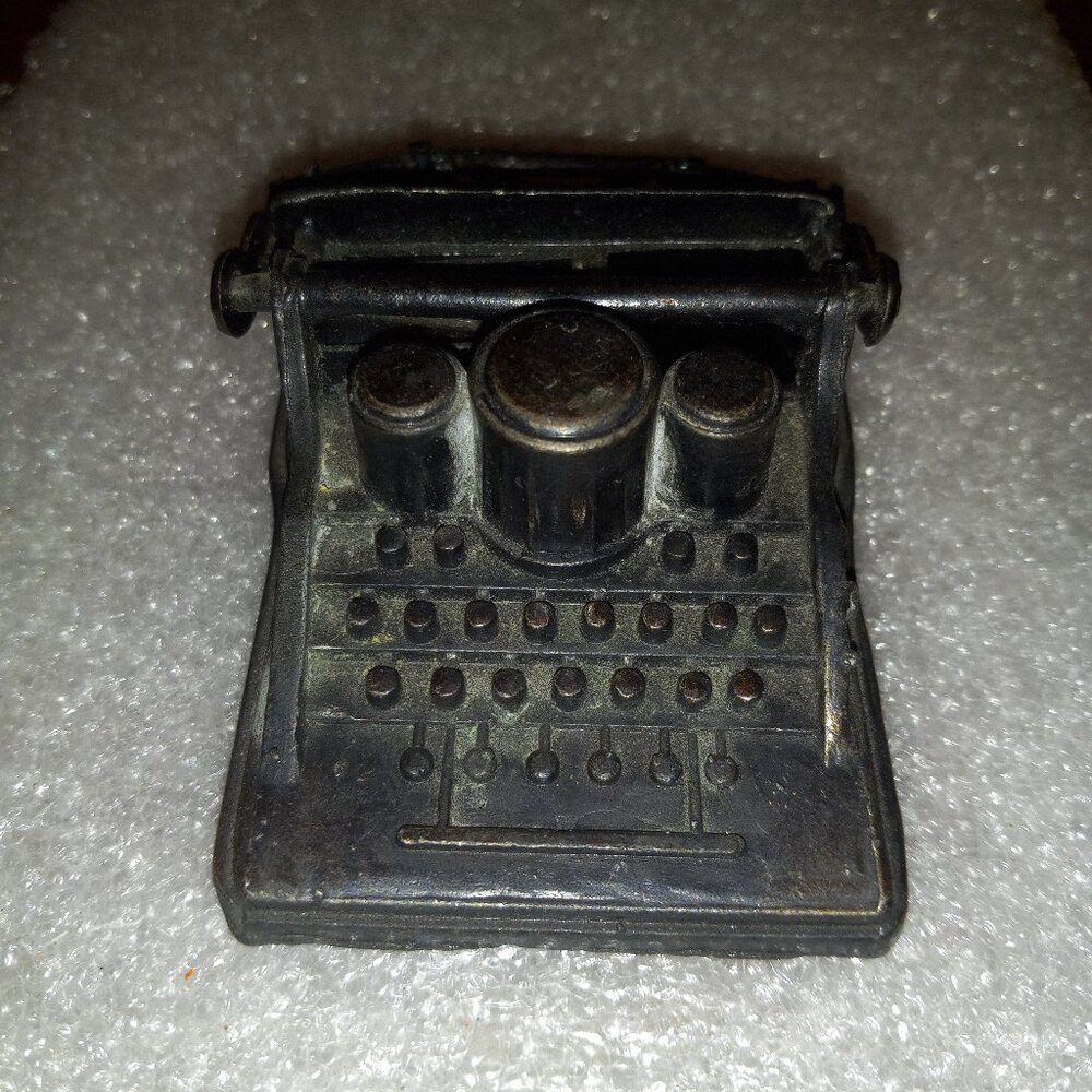 Miniature Mini Typewriter Pencil Sharpener Die Cast